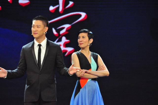 《喜剧人》李菁遗憾淘汰 首开口评价师侄曹云金