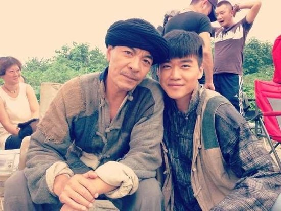 《十送红军》杀青 王芳政刘威上演感人“父子”