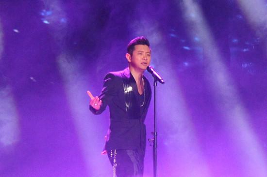 罗中旭断情之作 获第21届东方风云榜十大金曲奖