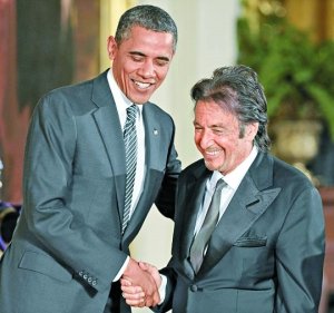 阿尔·帕西诺获艺术勋章 美总统奥巴马为其颁奖