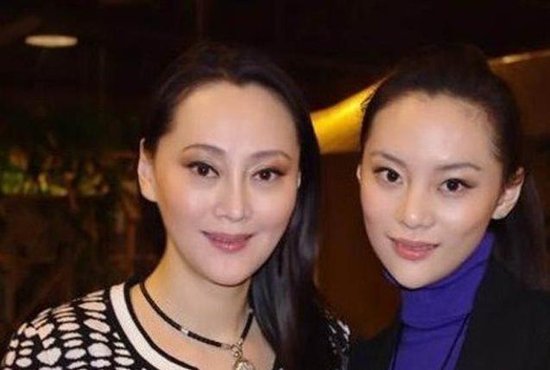 宋佳和20岁漂亮女儿楚楚