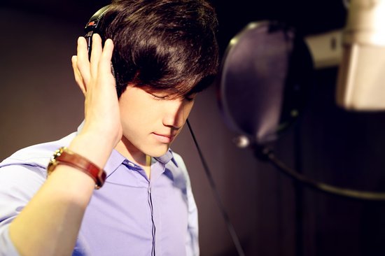 《中国星力量》首播 型男厨师姚伟涛人气暴增