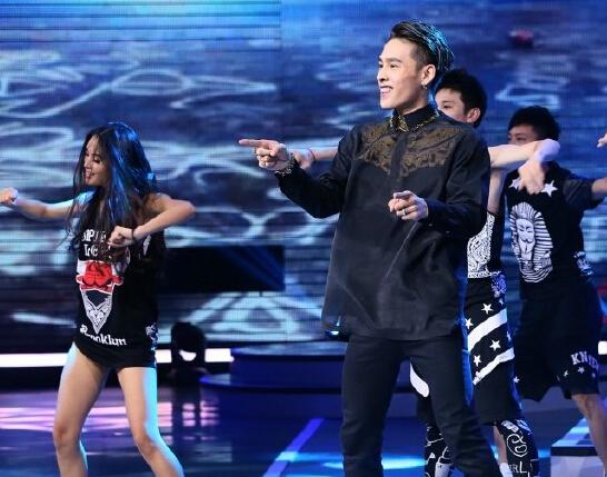 《超级先生》洪尧偶像潜力爆发 宁静赞谢娜有眼光