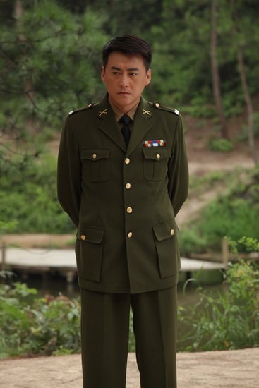 《铁血尖刀》探班 沈晓海斥整容：没表情怎么演