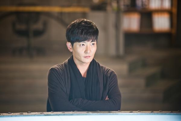 《暗黑者2》秒破两亿 郭京飞将“二”进行到底_娱乐_腾讯网