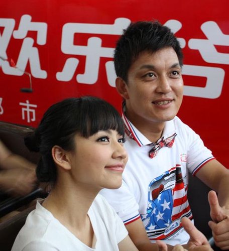 刘惜君化身“车神” “漂移”挑战自我极限(图)