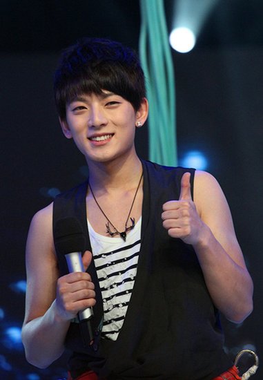 陈翔携亮相《快本大本营》