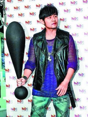 周董坚持35岁结婚 不肯松口承认昆凌女友身份