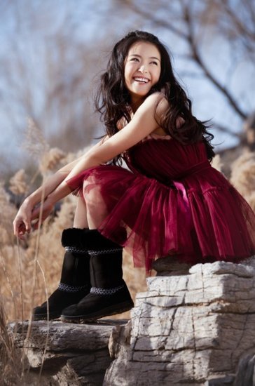 《养父》强势登陆五卫视 种丹妮人气飙升受关注