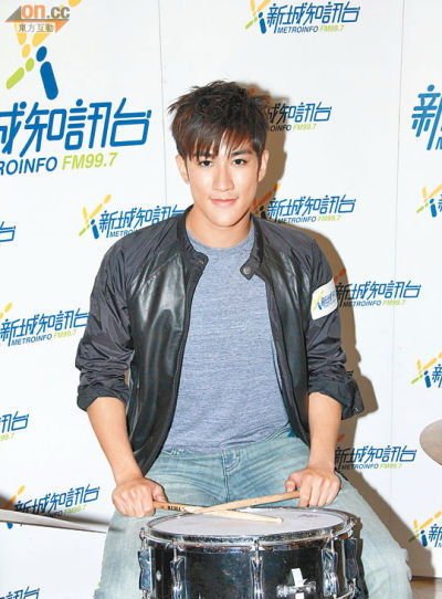 李治廷将举办个人演唱会 拟邀老板黎明助舞(图