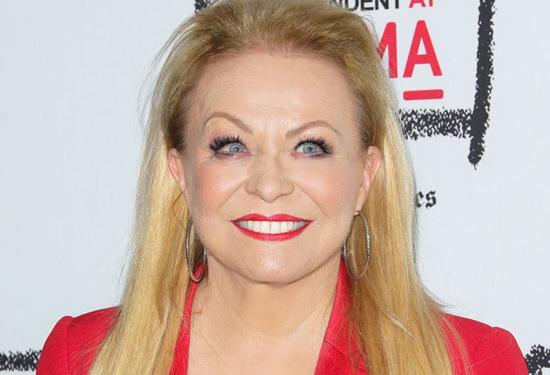 杰基·韦佛加盟《生活派对》 将扮演女主角母亲