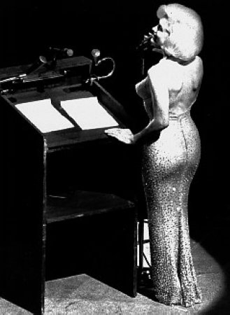 91岁爵士钢琴家汉克琼斯过世 曾为梦露伴奏