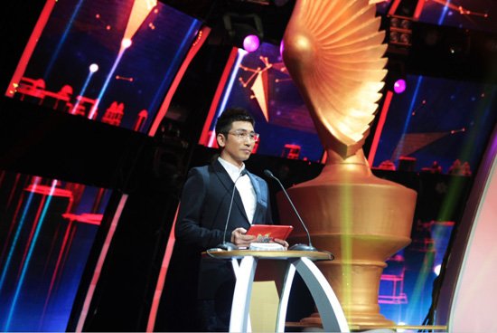  沙宝亮 助阵《中国梦想秀》 女儿亮相 演唱会 _娱