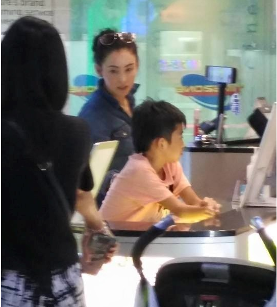 败光谢霆锋5亿家产？张柏芝发声明怒斥谣言