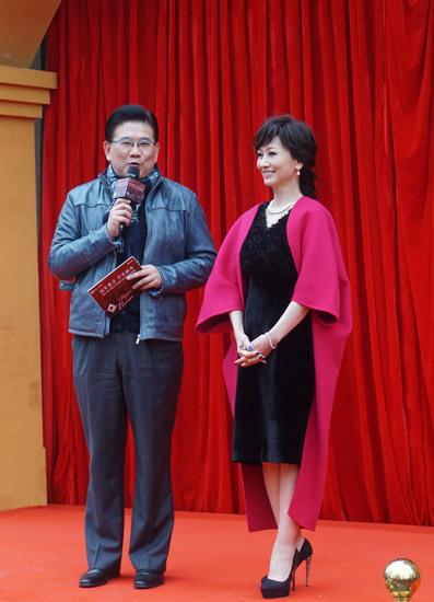 赵雅芝来沪出席活动 昔日冯程程重温上海滩风