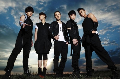 MIC男团新歌《第几幕的爱》 藏小鑫“大阴谋”