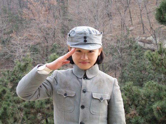 徐黄丽《穿越烽火线》再演好孩子:全新的体验