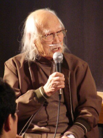 88岁铃木清顺与40岁女再婚 积极筹备新作品 _