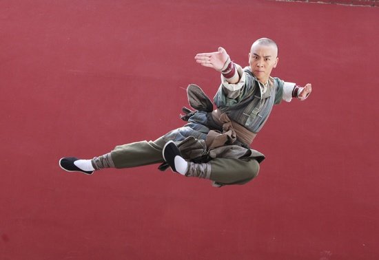 《自古英雄出少年》今晚开播 释小龙白静领衔