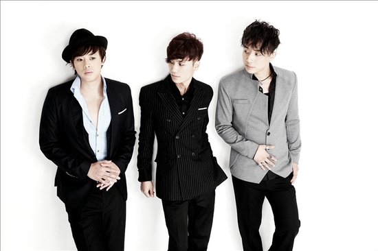 阿里郎组合韩国密会导演 意欲涉足韩影视圈_娱