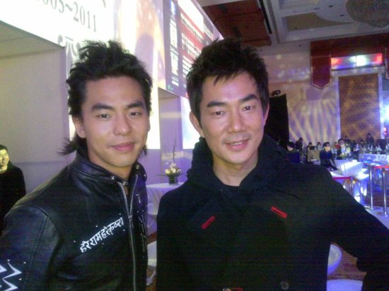 柯有伦伊能静同获演艺突破奖 好友任贤齐送祝福