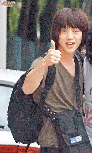 mr.成员<em>急</em>娶阳光<em>妹</em> 奉<em>子</em>成婚谭咏麟分享喜悦_