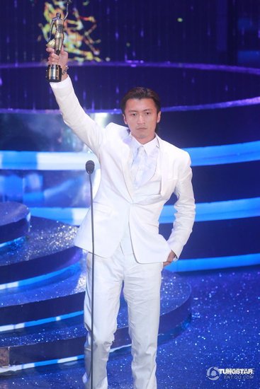 详讯：谢霆锋凭借《线人》夺得最佳男主角奖