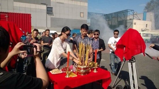 《冒牌监护人》开机 陈保元与众主创集体亮相