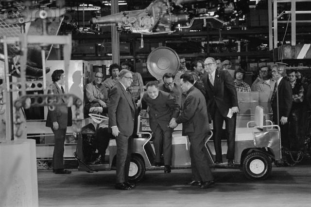 《旋风九日》导演：要揭秘历史 不要政府投资