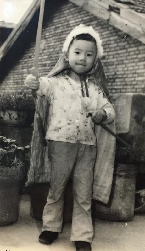 平安庆生做公益歌迷晒合影 童年照曝光似轩轩