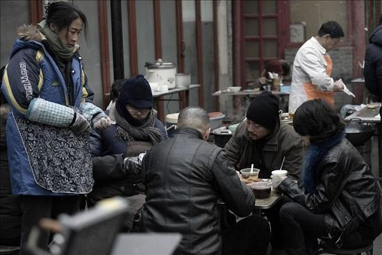 电影《老炮儿》热映 梁静变网红力挺管虎