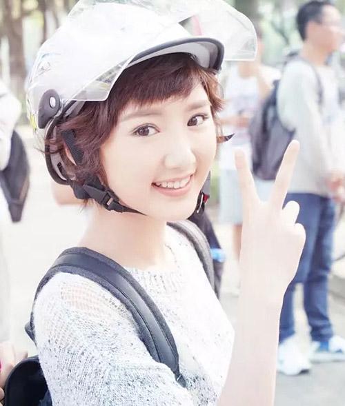 毛晓彤《微微一笑》杀青 二喜一笑也倾城