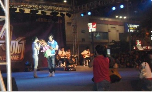 《非同凡响》音乐会举行 张伦硕遭遇富二代求