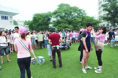 陆毅(微博)景甜拍片现场