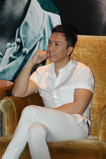 《武侠》昨上海首映 甄子丹欲拍断臂刀(图)