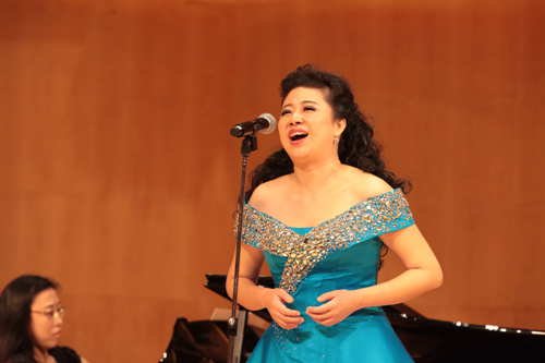 青年女中音歌唱家选拔会 杨洪基关牧村加盟评委