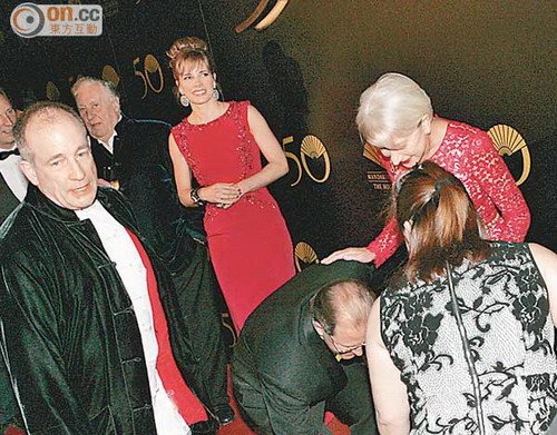 张曼玉见到偶像海伦难掩兴奋 莫文蔚为个唱节食