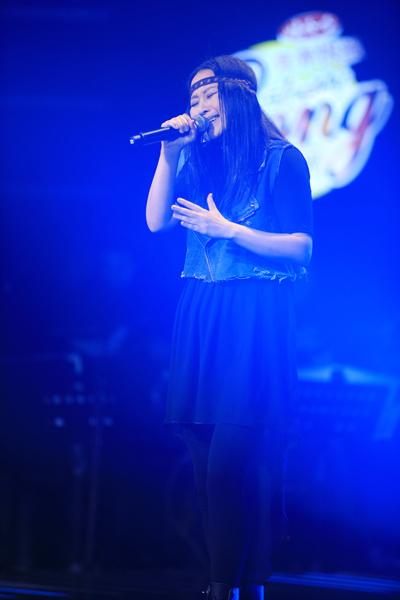 《好歌曲》杨坤单膝跪地遭“女汉子”断然拒绝