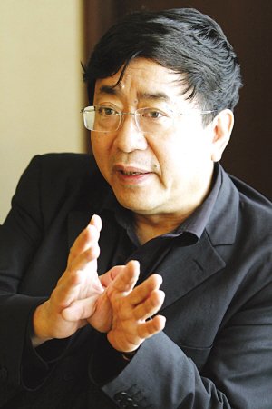余秋雨银川直面地震诈捐门 自证没死否认诈捐