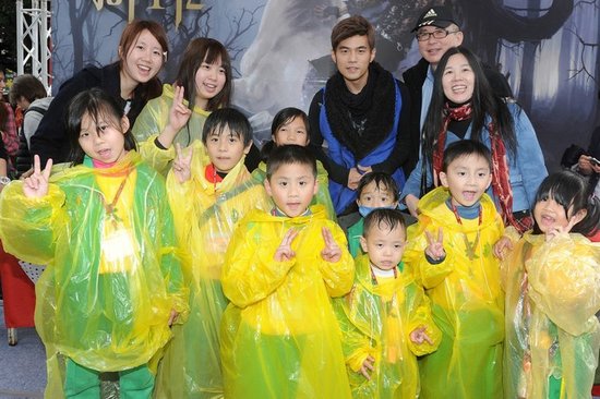 周杰伦台北签唱会火爆 周氏 旋风 席卷 亚洲 _娱