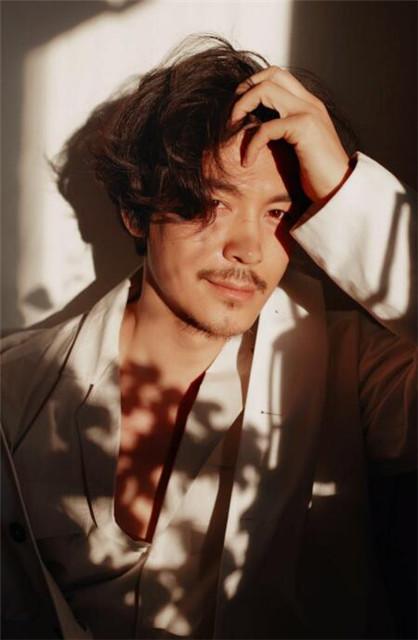 《归还世界给你》将拍 反差萌王东终揭神秘面纱