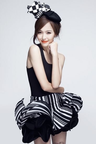 唐嫣为《格子间女人》剪20年长发 演绎女强人