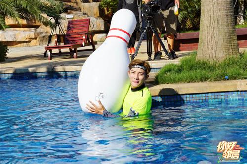 《你好邻居》邵明明屡遭嫌弃 凯丽奋勇落水