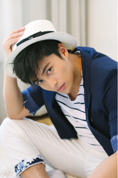 《暮夜传说》将上线 袁新饰演吸血鬼“Thomas”