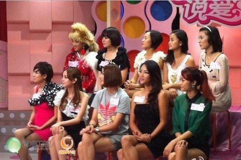 花儿大玩美女战术 西部唱区姐妹花齐上阵-- 重庆晨报官方网站