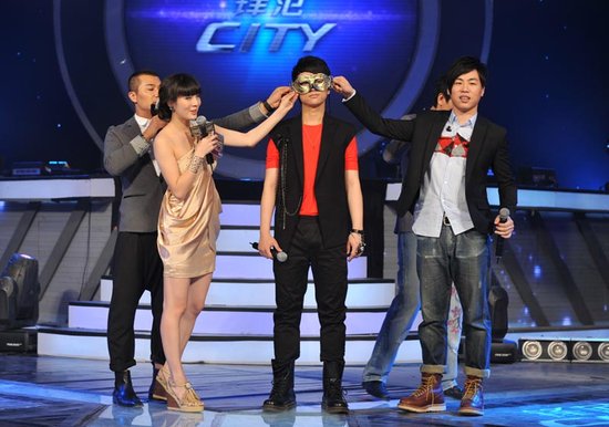 还是《爱的回音》,都是直触心底