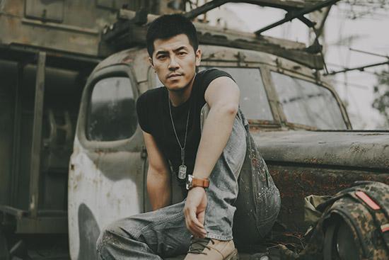 《红色护卫》收视高涨 王铮张桐双男主初见开撕