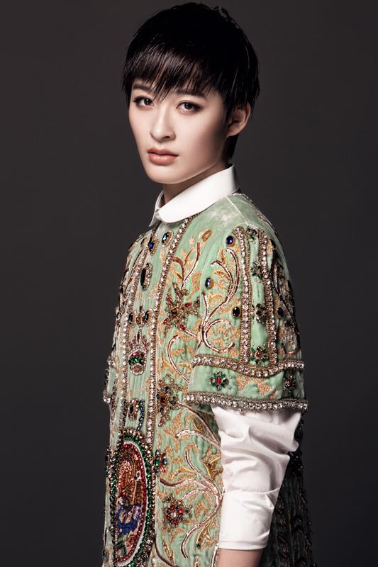 曾轶可12日登新花怒放舞台:歌都是自然流露