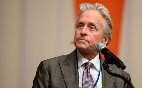 麦克道格拉斯被曝癌症复发 双眼已接近失明