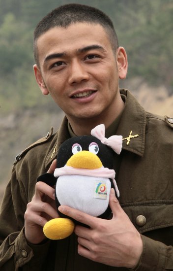 女主角周扬拒提 甄 子丹 电视剧 《遍地狼烟》热拍